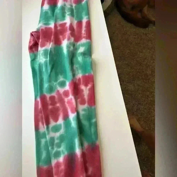 Urban, outfitters urban renewals sweatshirt, and sweatpants set tie-dye - Picture 5 of 13